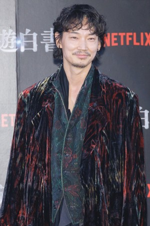 綾野剛、Netflixシリーズ『幽☆遊☆白書』決戦前夜祭・全世界最速上映イベントに登場