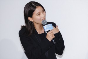 芳根京子、映画『カラオケ行こ！』完成披露試写会に登場