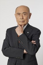ドラマ『こんなところで裏切り飯』主演の伊武雅刀