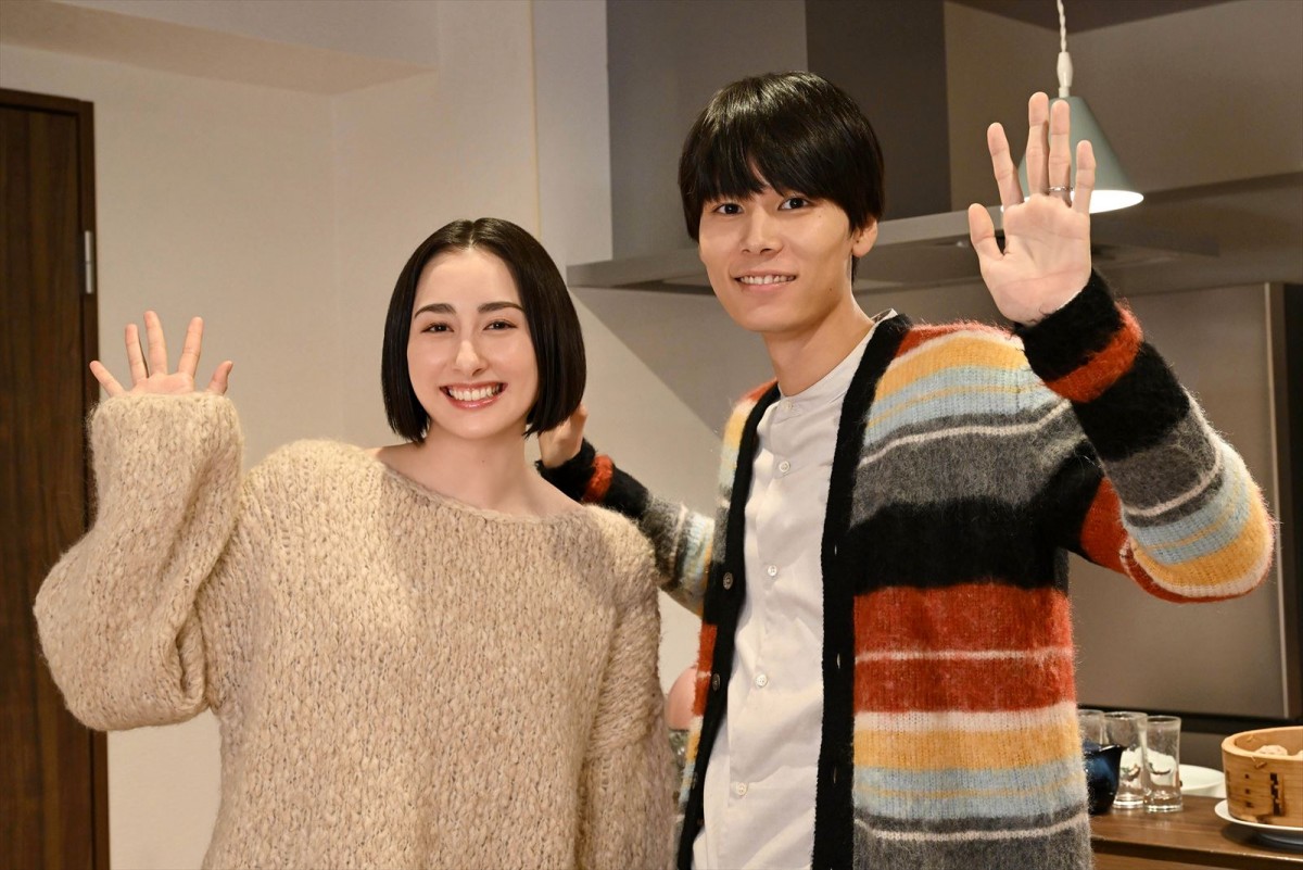ドラマ『めぐる未来』クランクインした(左から)早見あかり・萩原利久