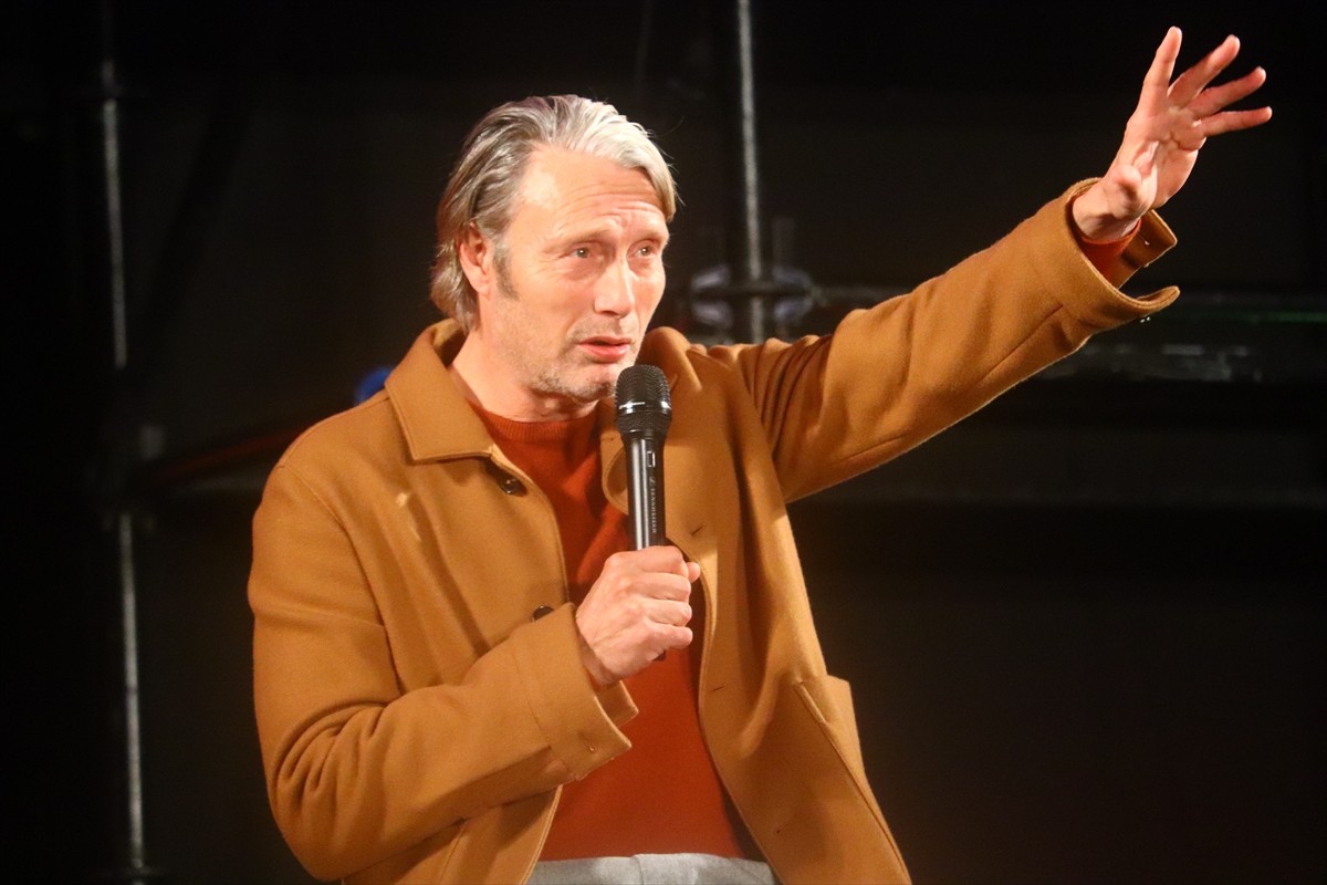 マッツ・ミケルセン、年を取って「服に気を使うようになりました」　セクシーでダンディーな理由明かす＜東京コミコン2023＞