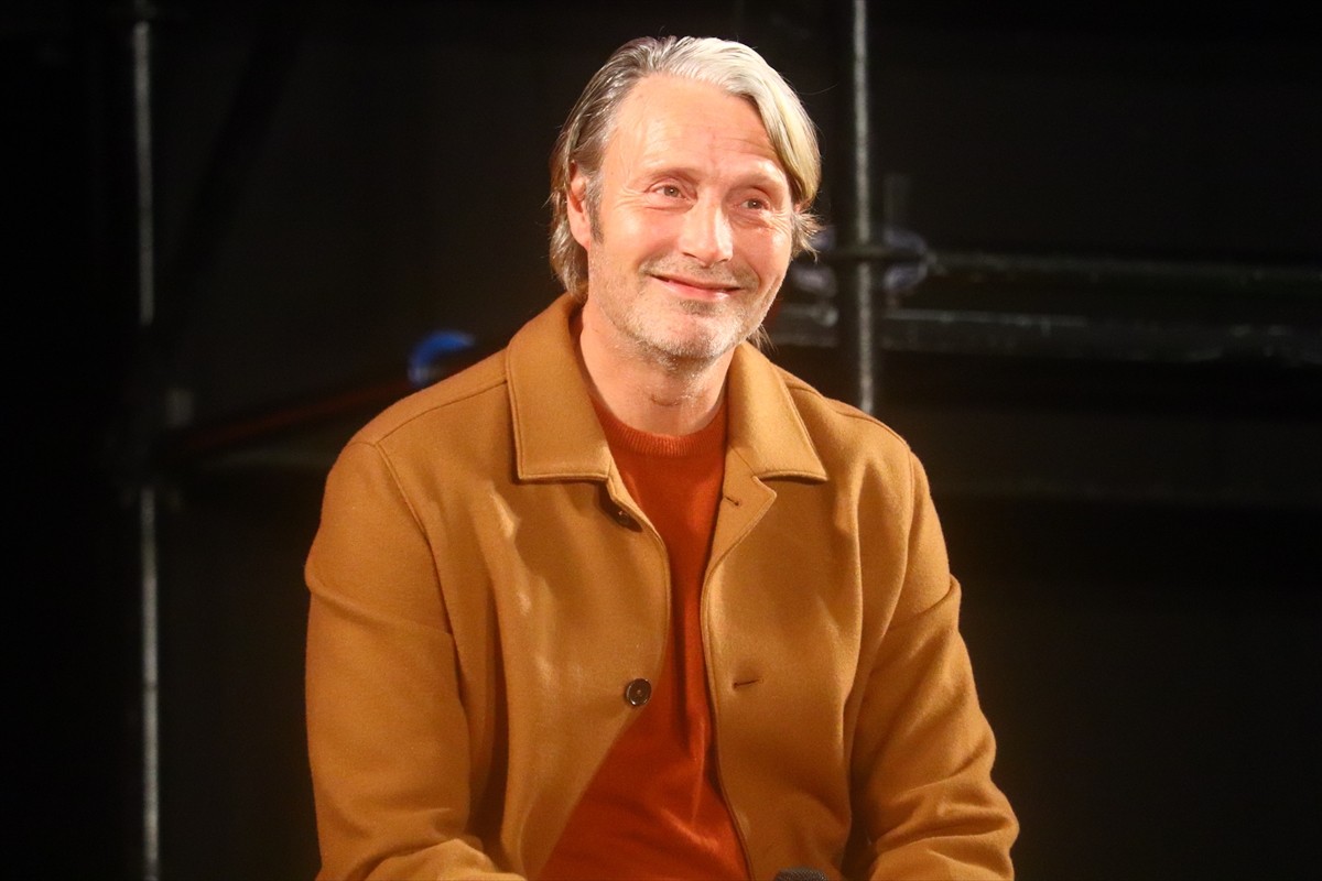 マッツ・ミケルセン、年を取って「服に気を使うようになりました」　セクシーでダンディーな理由明かす＜東京コミコン2023＞