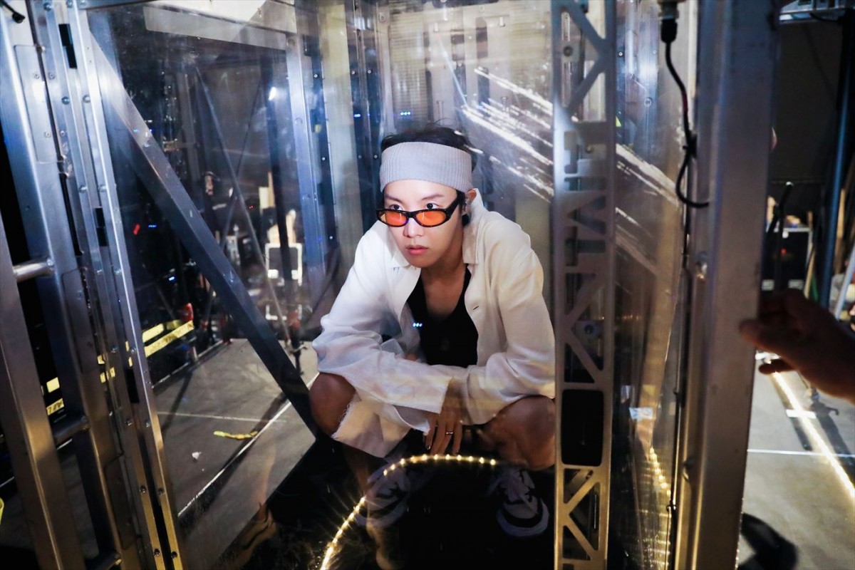 BTS・J-HOPEが歌って踊って飛び跳ねる！　ドキュメンタリー『j-hope IN THE BOX』ティザー予告到着