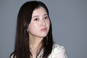 吉高由里子、ドラマ『星降る夜に』制作発表記者会見に登場