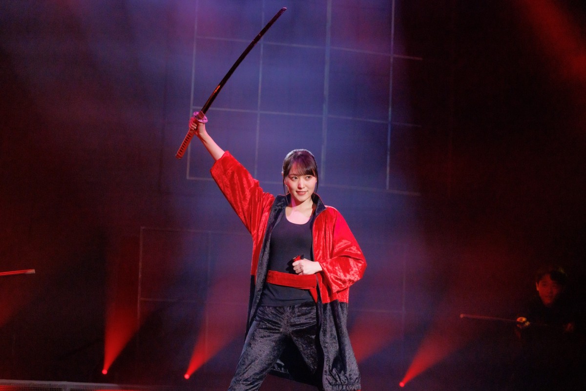 菅井友香、キスシーン＆殺陣アクション　櫻坂46卒業後初舞台『新・幕末純情伝』で“史上最高に美しい沖田総司”を熱演