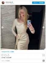 アフターパーティーで着用したドレス　※「エル・ファニング」インスタグラム