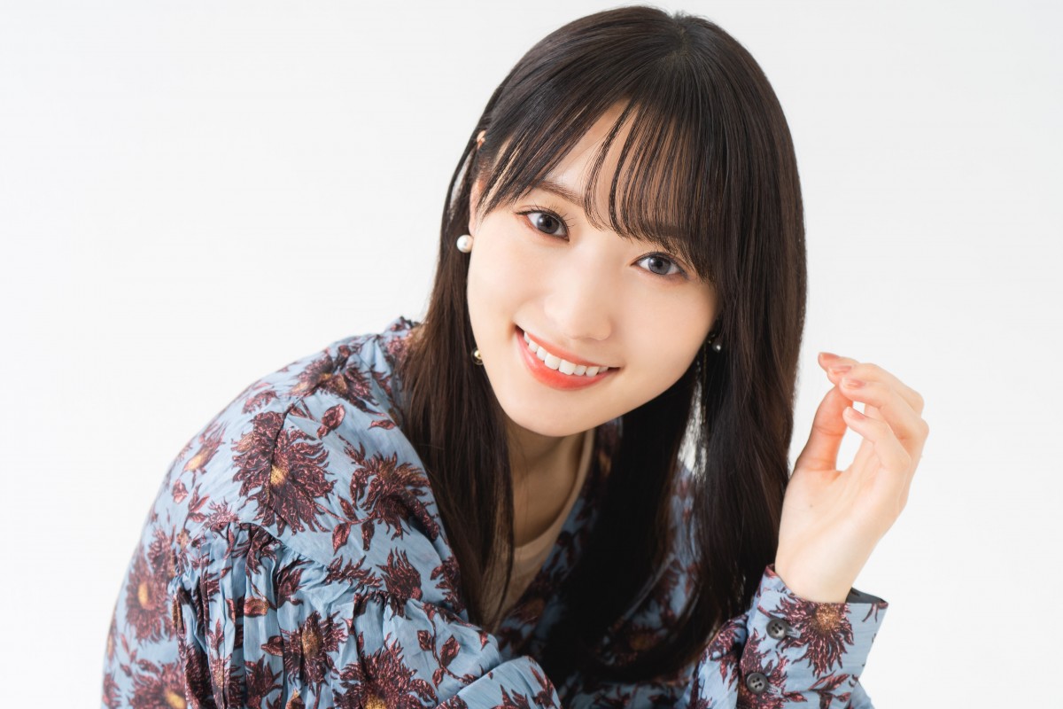 菅井友香、ソロ1年目は全力疾走「止まらずに駆け抜けたい」　櫻坂46卒業後の変化も