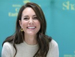 キャサリン皇太子妃、ヴィクトリア・ベッカムのワンピースで公務へ