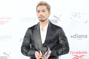 SWAY、スニーカーベストドレッサー賞 2023 授賞式・記者発表会に登場