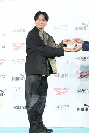 山下健二郎、スニーカーベストドレッサー賞 2023 授賞式・記者発表会に登場