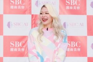 エルフ・荒川、業界初 二重AIシミュレーションサービス『SBC AI』ローンチ発表会に登場