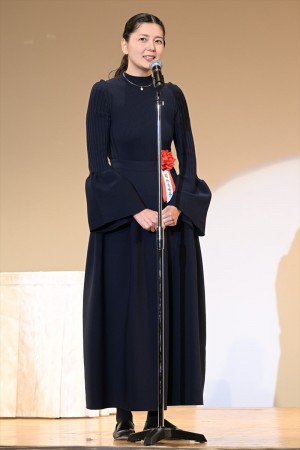 菊池亜希子、2023年 エランドール賞 授賞式に登場