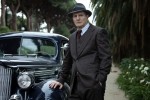 【写真】スーツとハットが似合いすぎるリーアム・ニーソンの場面写真解禁