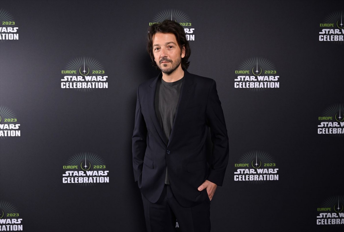 「スター・ウォーズ」新情報一挙発表　過去、現在、未来を描く、新作映画3本の製作決定　デイジー・リドリーらのコメント到着