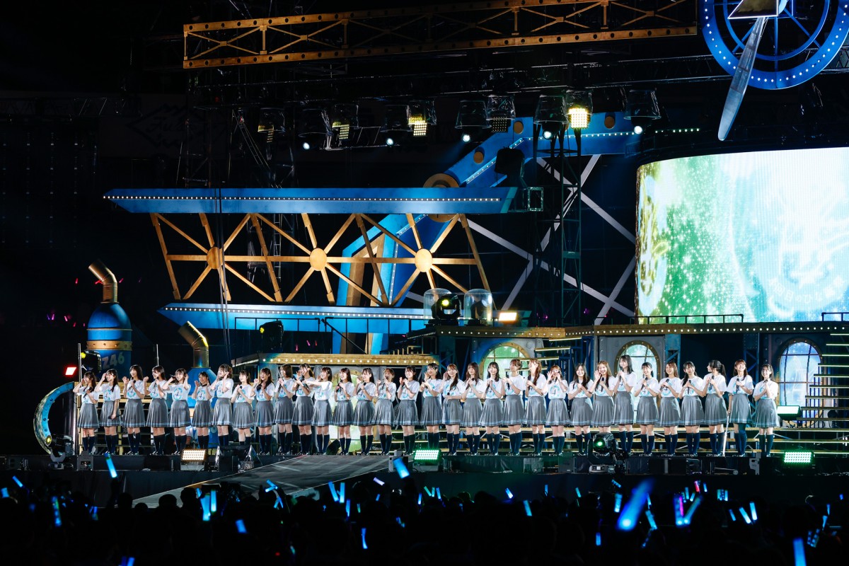 日向坂46、初スタジアムでデビュー4周年ライブ　休演の影山優佳＆山下葉留花サプライズ登場で32人全員そろう