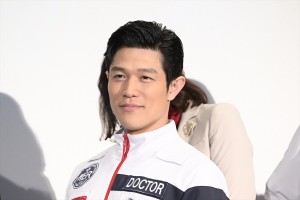 鈴木亮平、劇場版『TOKYO MER～走る緊急救命室～』初日舞台挨拶に登場