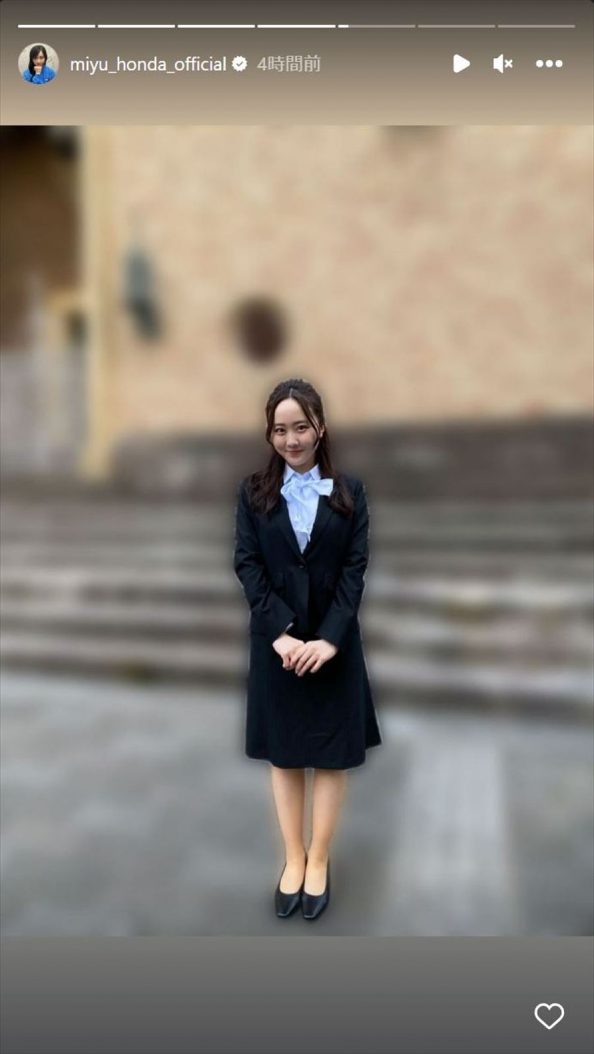 大学入学の本田望結、スーツ姿と高校生服ショットを並べて公開「大人になったね！」の声