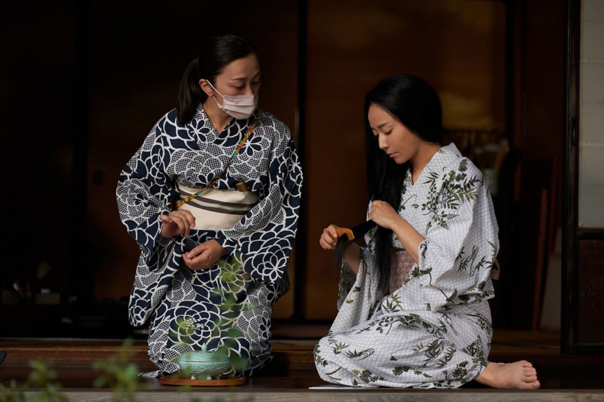 高橋一生、なにわ男子・長尾謙杜ら『岸辺露伴 ルーヴルへ行く』雰囲気抜群のオフショット15点到着