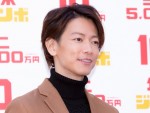 出演ドラマ『プリンセス・プリンセスD』で演じた「河野亨」名義で歌手デビューしている佐藤健