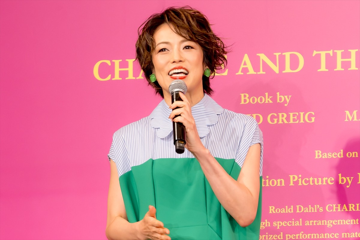 堂本光一、『チャーリーとチョコレート工場』共演の観月ありさの超絶スタイルに「隣に並びたくねぇっす！」