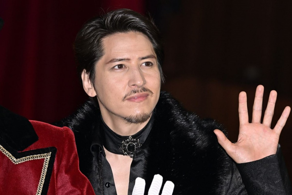 元宝塚トップスター望海風斗、ドレスまとう役に対し父の反応は「息子が急に娘になったみたい」