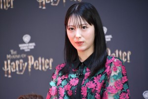 浜辺美波、「ワーナー ブラザース スタジオツアー東京 - メイキング・オブ・ハリー・ポッター」オープニングセレモニーに登場