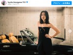 長谷川京子、愛車とのワイルドなショットを公開　※「長谷川京子」インスタグラム