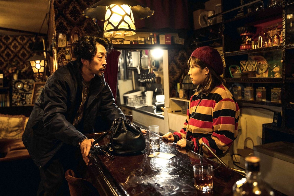 “マリコ” 伊藤沙莉が歌舞伎町で探すものとは？　『探偵マリコの生涯で一番悲惨な日』冒頭10分映像が解禁