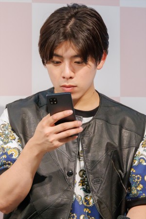 なこなこカップル・こーくん、「warple（ワープル）」記者発表会に登場