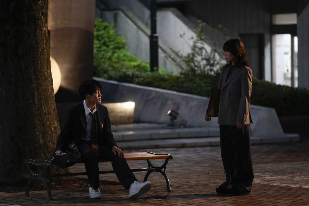 『最高の教師』第2話　離婚を切り出された“九条”松岡茉優　目出し帽の男たちに襲われる
