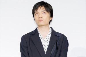 岡山天音、映画『キングダム 運命の炎』公開初日舞台挨拶に登場