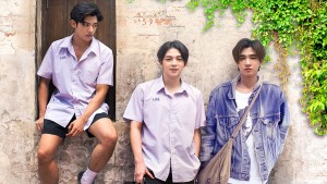 【写真】イケメンたちのドキドキするような危うい距離感がたまらない！　映画『卒業 ～Tell the World I Love You～』場面写真