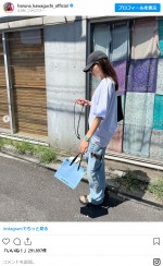 川口春奈、デザートを頬張る夏らしいオフショット公開　※「川口春奈」インスタグラム