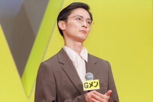 高良健吾、映画『Gメン』完成披露舞台挨拶に登場