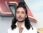 エズラ・ミラー、12歳の子どもへのハラスメント疑惑が晴れたことを受けコメント「ターゲットにされた」