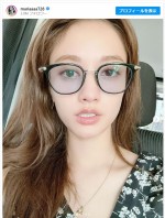 谷まりあ、おでこ出しのサングラス姿がかわいい　※「谷まりあ」インスタグラム