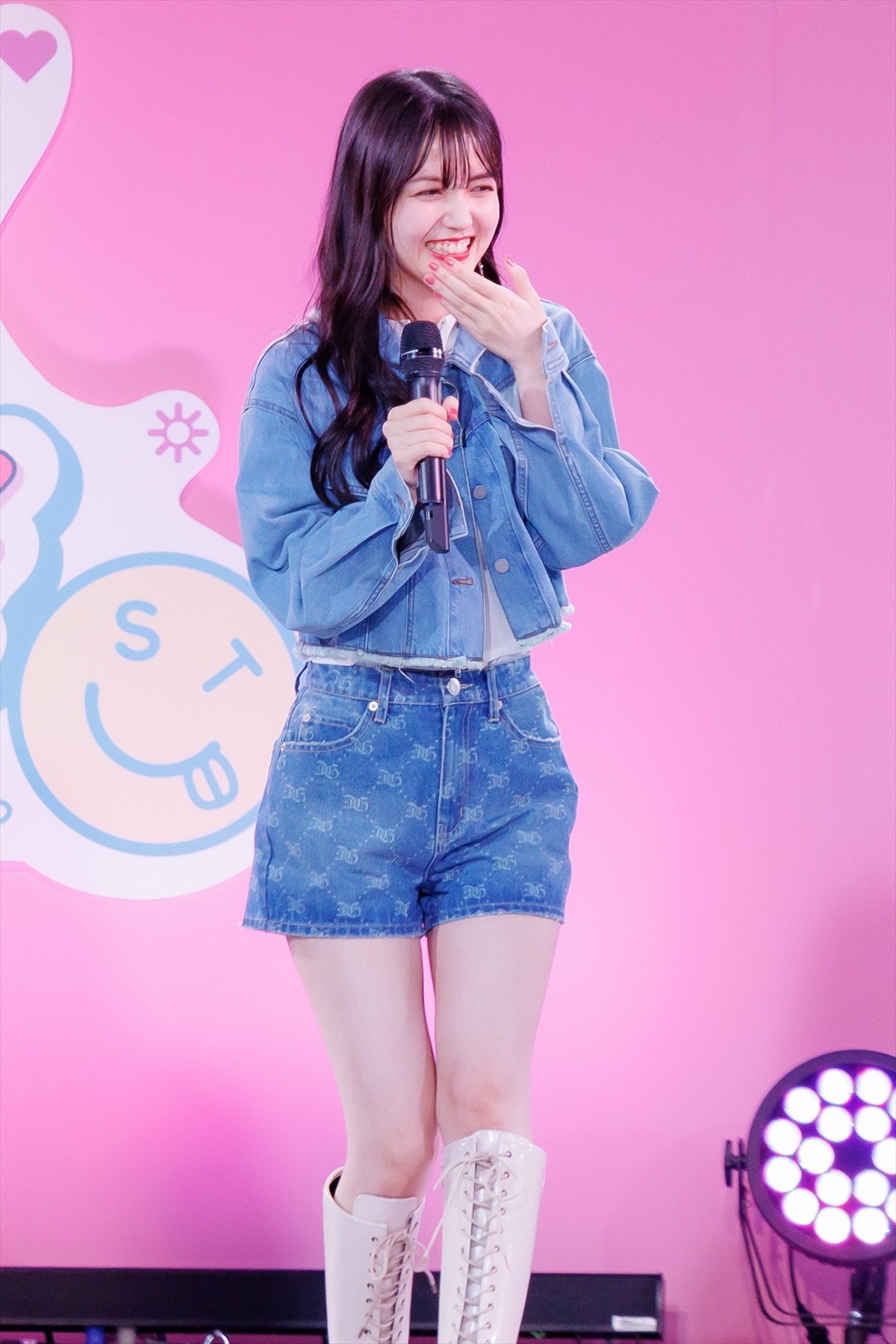 乃木坂46・久保史緒里＆日向坂46・小坂菜緒がランウェイに登場「最高の夏の思い出を作りたい」
