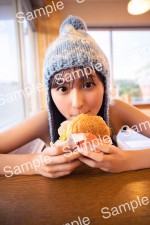 乃木坂46・遠藤さくら 1st写真集『可憐』書店限定特典ポストカード（楽天ブックス：通常版カバーのみ）