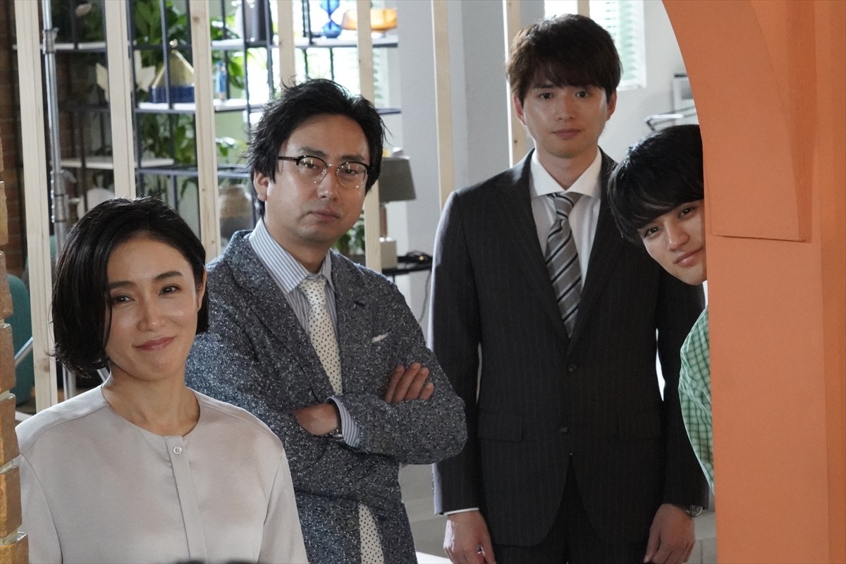 成田凌＆小芝風花、笑顔でクランクアップ！　今夜最終回『転職の魔王様』