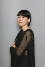 【写真】江口のりこ、ドラマ『うちの弁護士は手がかかる』で平手友梨奈の姉に！