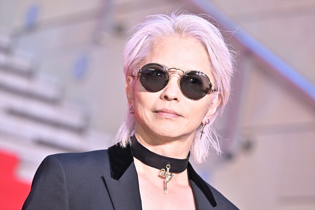 YOSHIKI、ハリウッドに名を刻む初の日本人に　HYDEとともに六本木に登場
