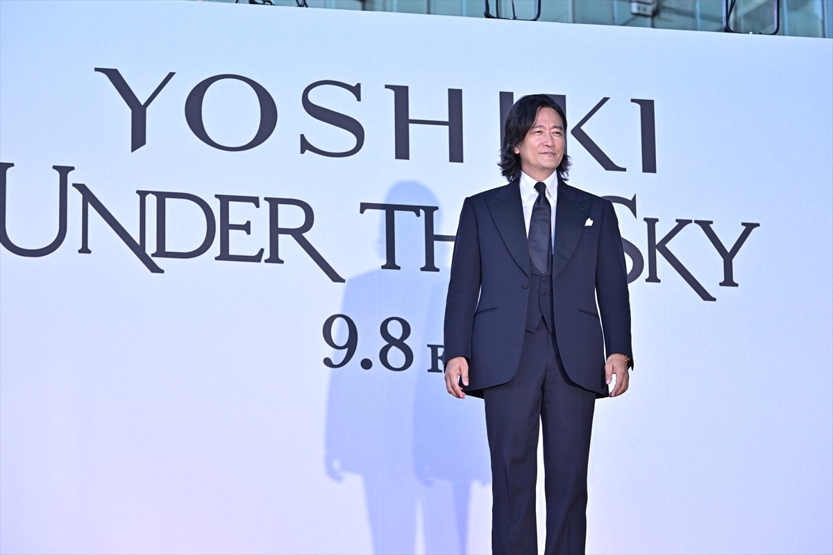 YOSHIKI、ハリウッドに名を刻む初の日本人に　HYDEとともに六本木に登場