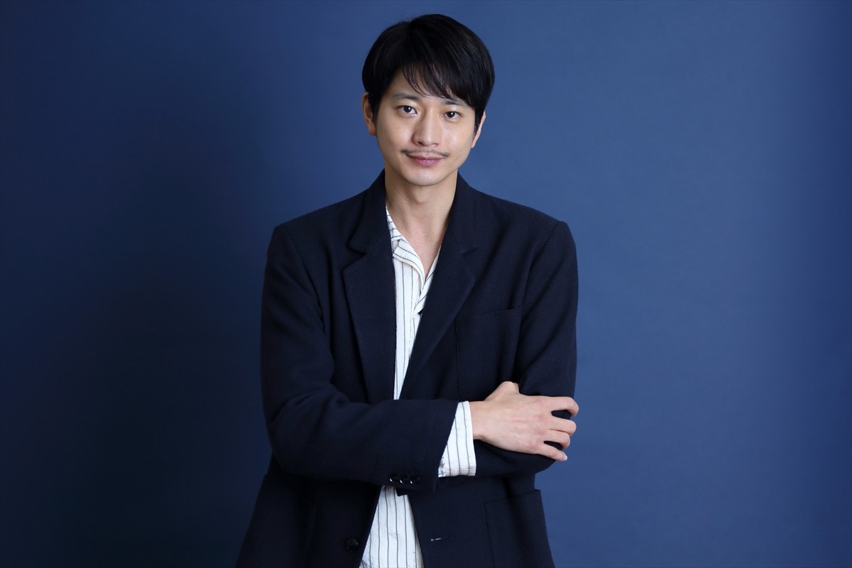 向井理、『パリピ孔明』孔明役にプレッシャー　一筋縄ではいかない役続くもコメディに意欲