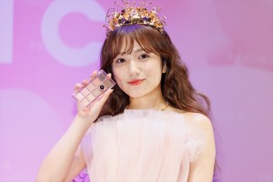 矢吹奈子、韓国コスメブランド「PEACH C」日本本格上陸記念イベントに登場