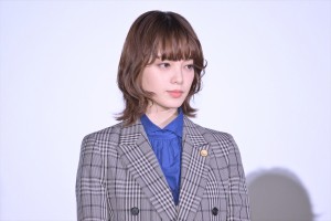 平手友梨奈、『うちの弁護士は手がかかる』完成披露試写会・舞台挨拶に登場