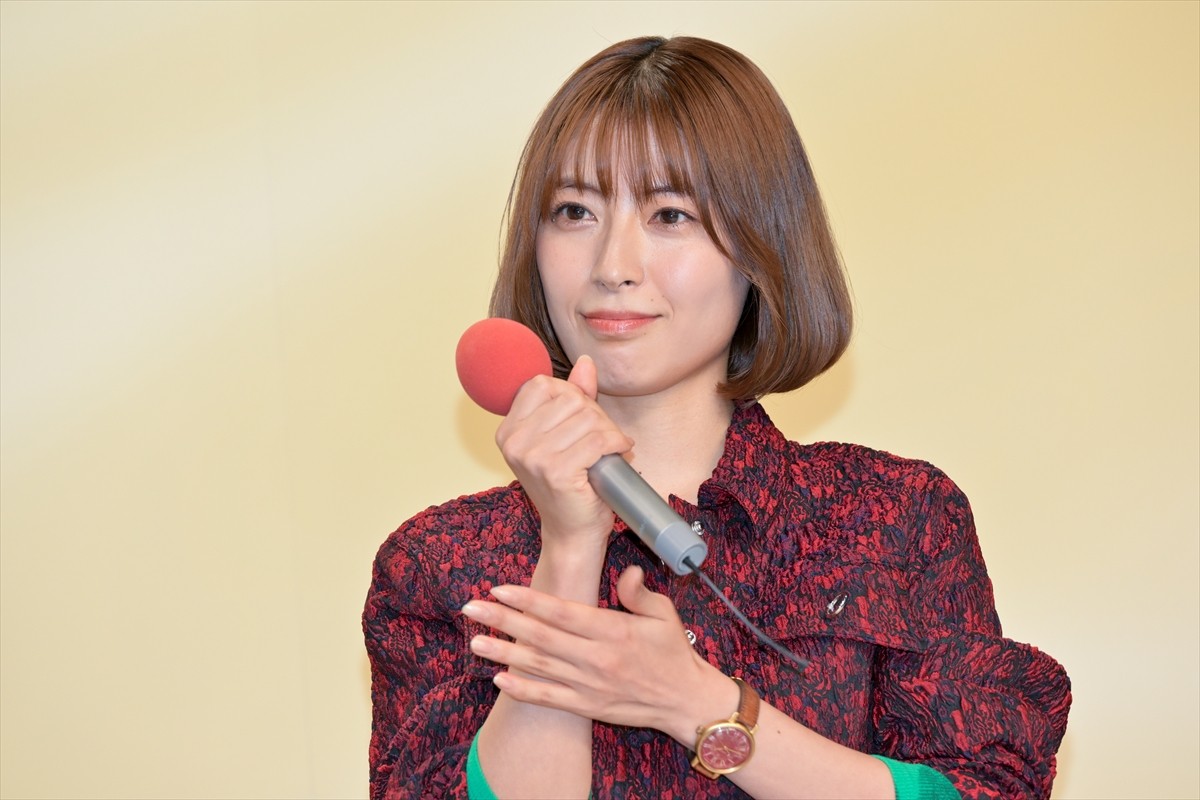 篠原涼子、俳優業で心掛けるのは「初心」　山崎育三郎に驚いた出来事も語る