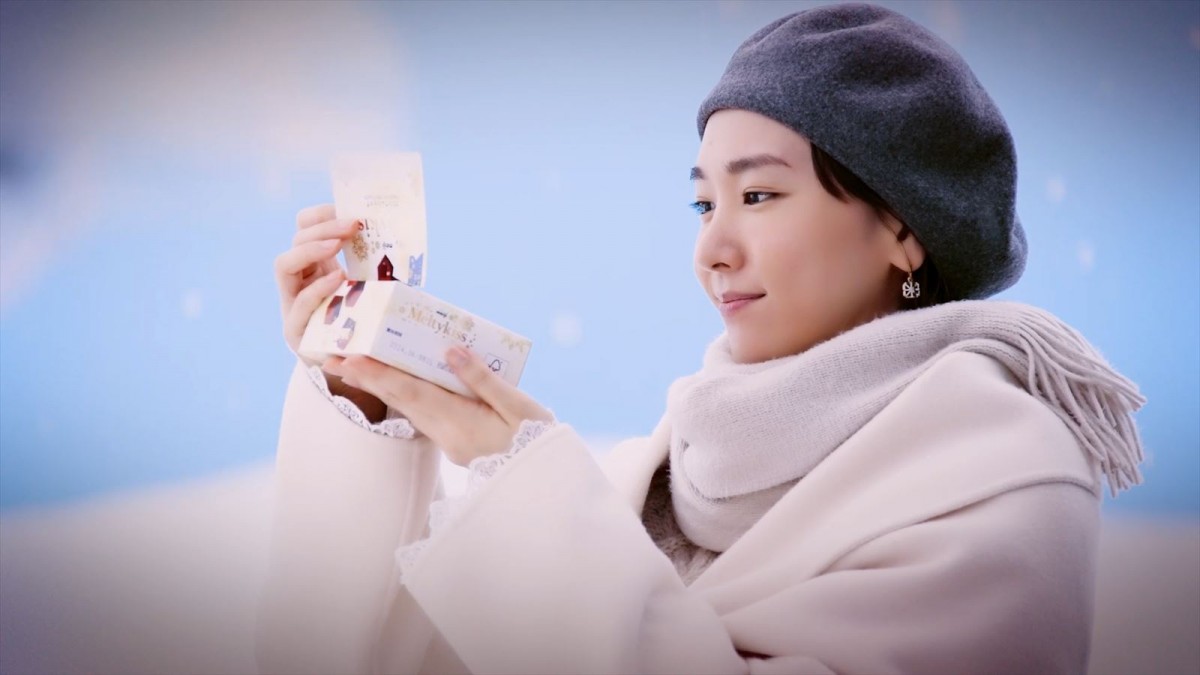新垣結衣の「メルティーキッス」新CMが帰ってくる！　沖縄出身ならではの“雪エピソード”も