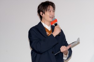 岡田将生、映画『ゆとりですがなにか インターナショナル』初日舞台挨拶に登場