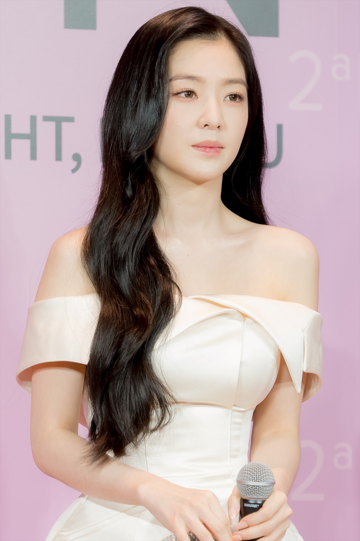Red Velvet・アイリーン、自分を輝かせるためにしていることは「運動」　白のミニワンピでイベント登場