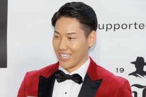 吉田正尚、「GQ MEN OF THE YEAR 2023」フォトコールに登場